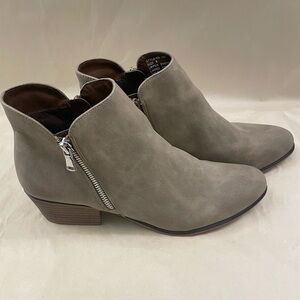 Crochet Women's Size 9 Booties, never worn.